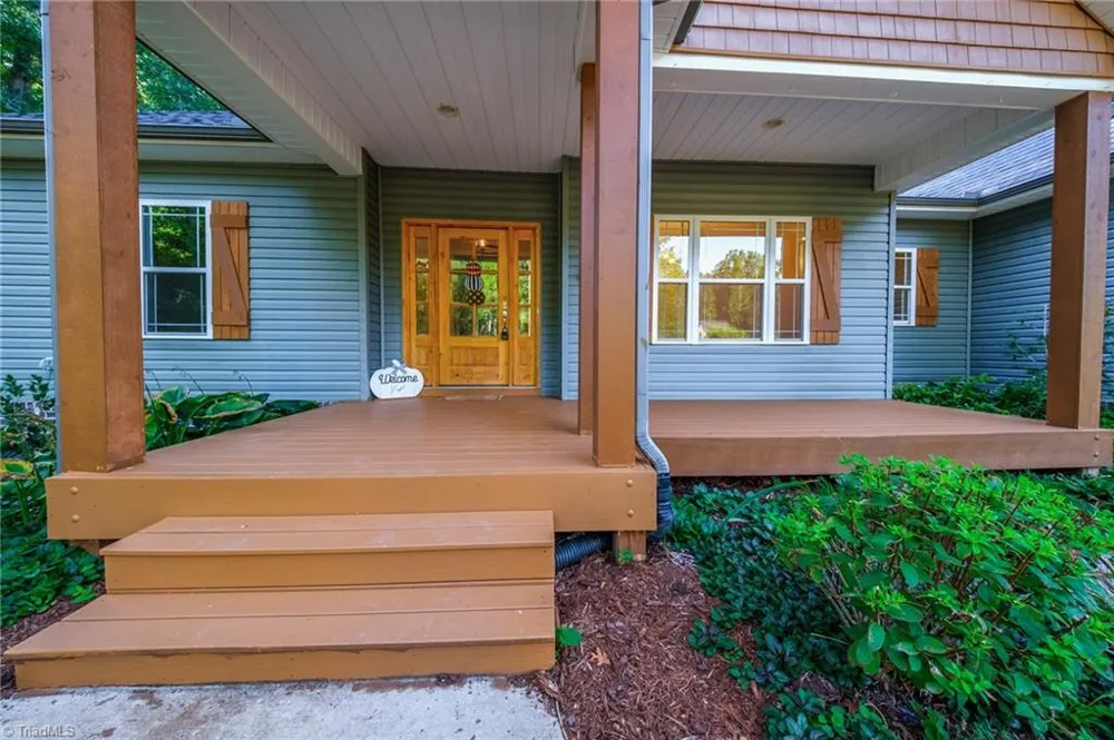 5758 Ironwood Drive Snow Camp, NC 27349