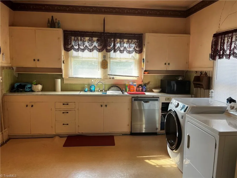 207 Summit Street Walnut Cove, NC 27052