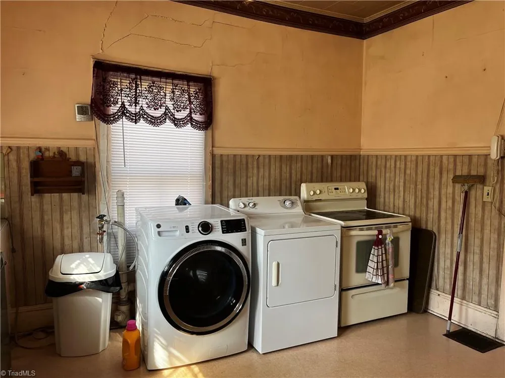 207 Summit Street Walnut Cove, NC 27052