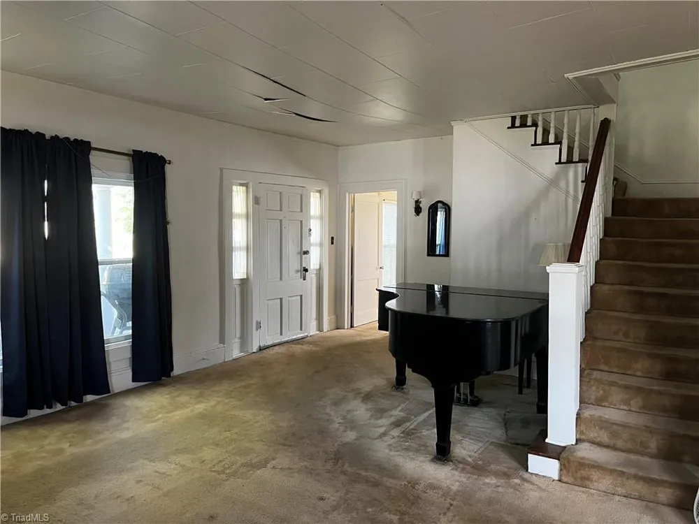 207 Summit Street Walnut Cove, NC 27052