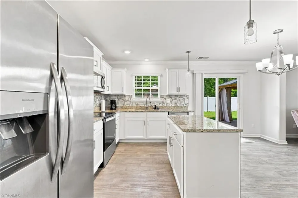 6777 Capstone Court Rural Hall, NC 27045