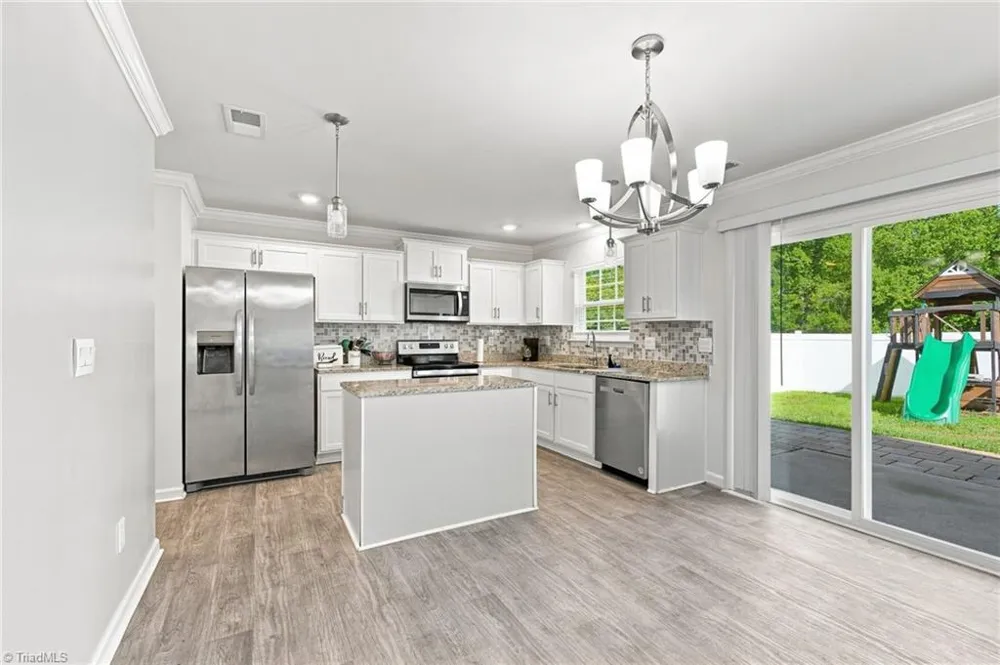 6777 Capstone Court Rural Hall, NC 27045