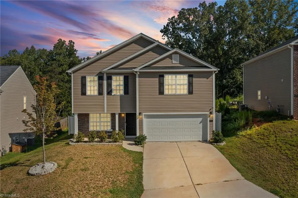 6777 Capstone Court Rural Hall, NC 27045