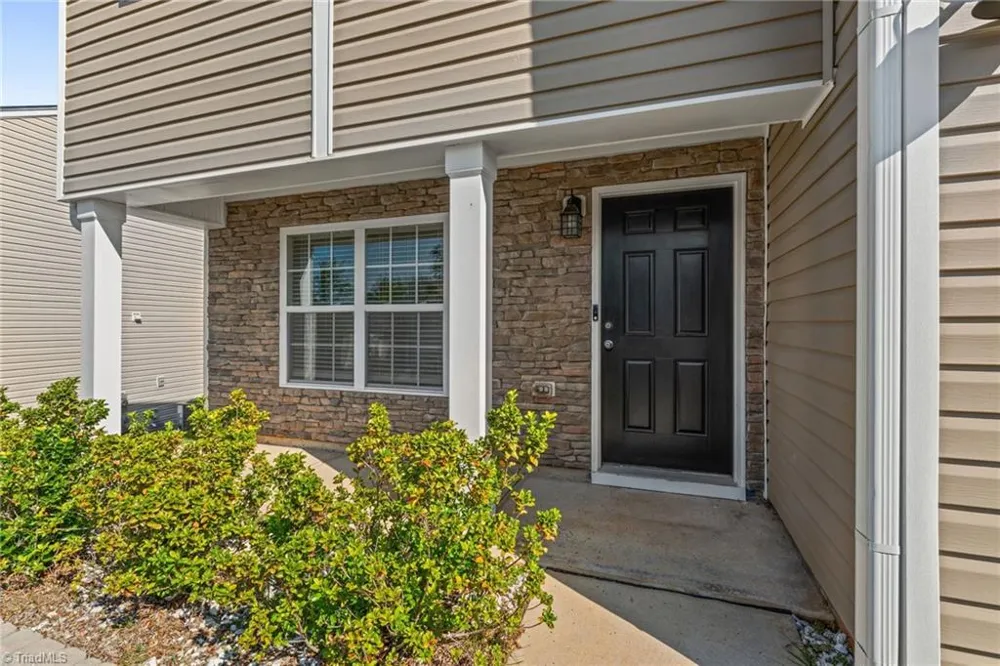 6777 Capstone Court Rural Hall, NC 27045