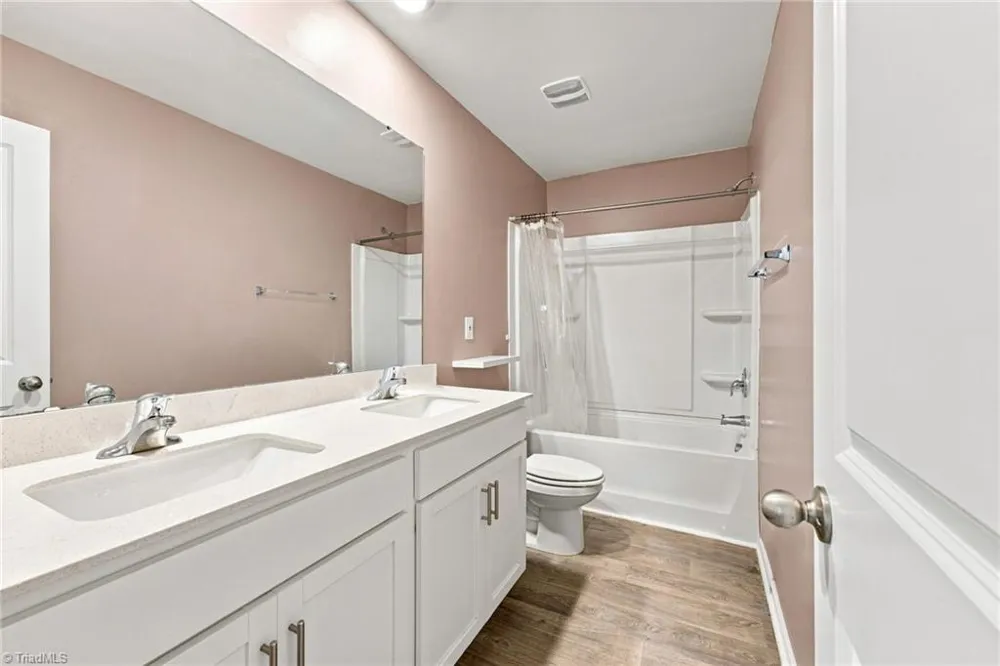 6777 Capstone Court Rural Hall, NC 27045