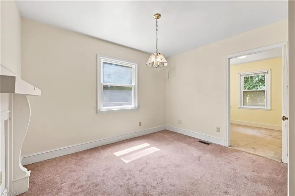 5923 ARCADIA DRIVE Greensboro, NC 27410