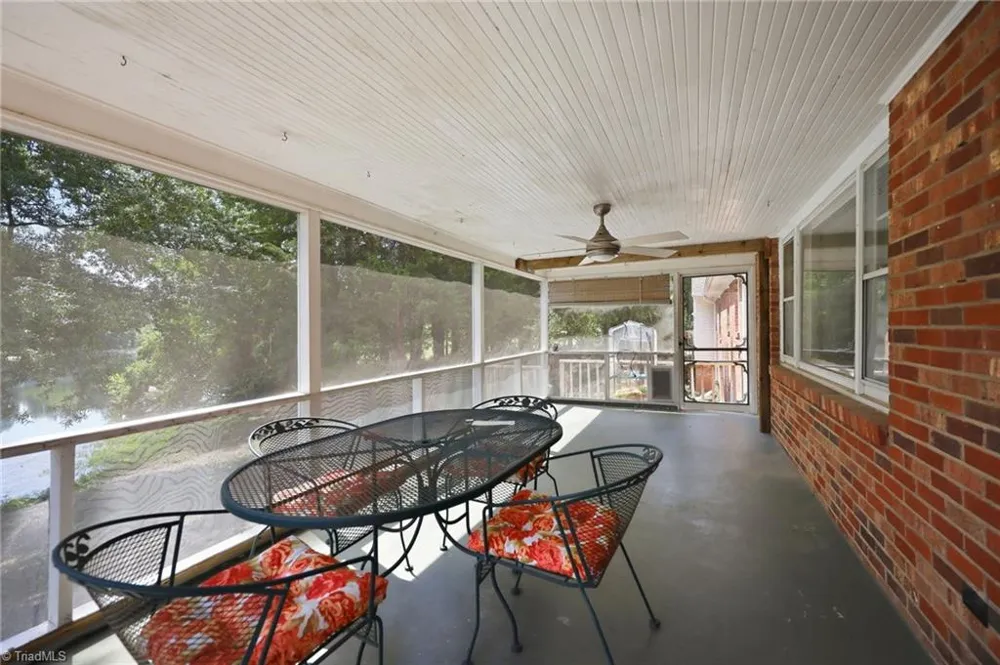 5923 ARCADIA DRIVE Greensboro, NC 27410