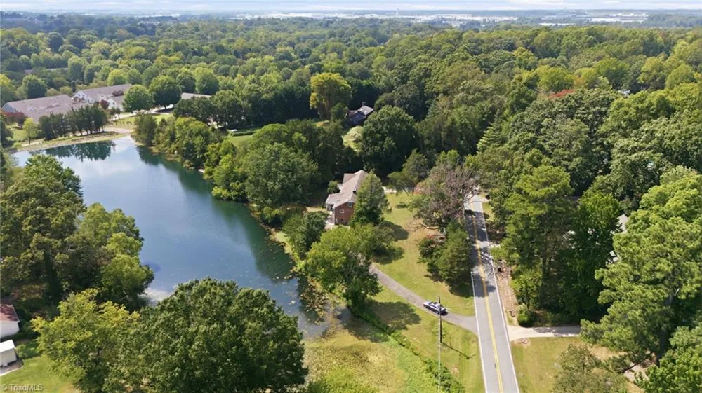 5923 ARCADIA DRIVE Greensboro, NC 27410