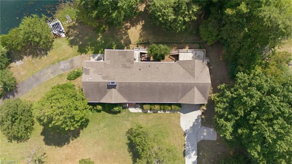 5923 ARCADIA DRIVE Greensboro, NC 27410