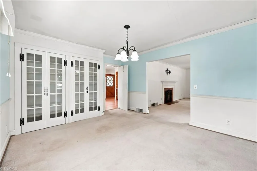 5923 ARCADIA DRIVE Greensboro, NC 27410