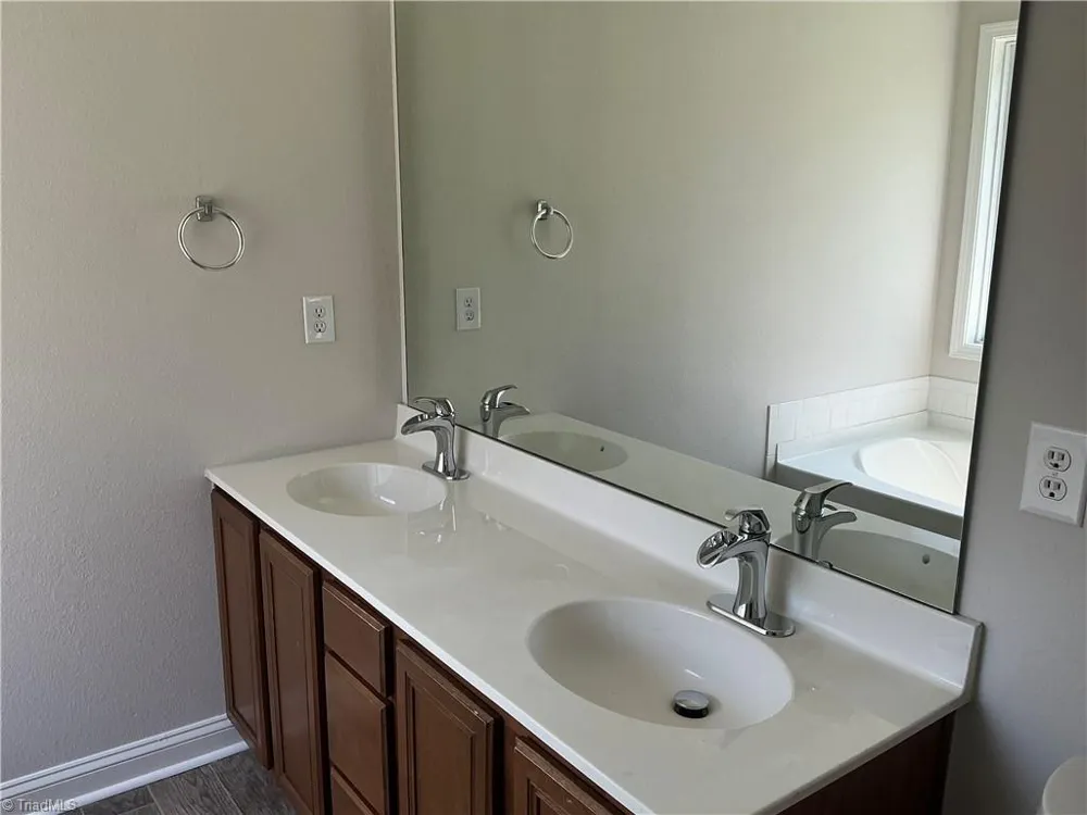 4981 Brian Center Lane Winston-Salem, NC 27106