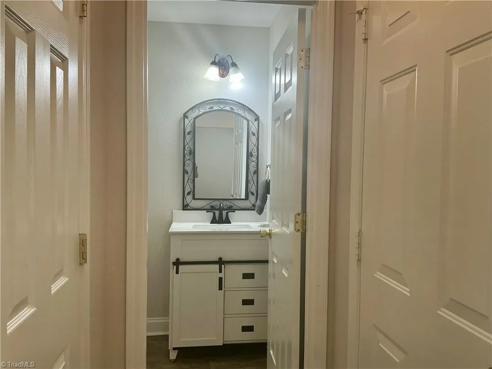 4981 Brian Center Lane Winston-Salem, NC 27106