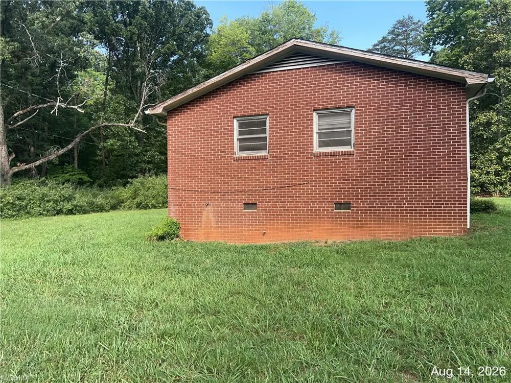 180 Cedar Lane Reidsville, NC 27320