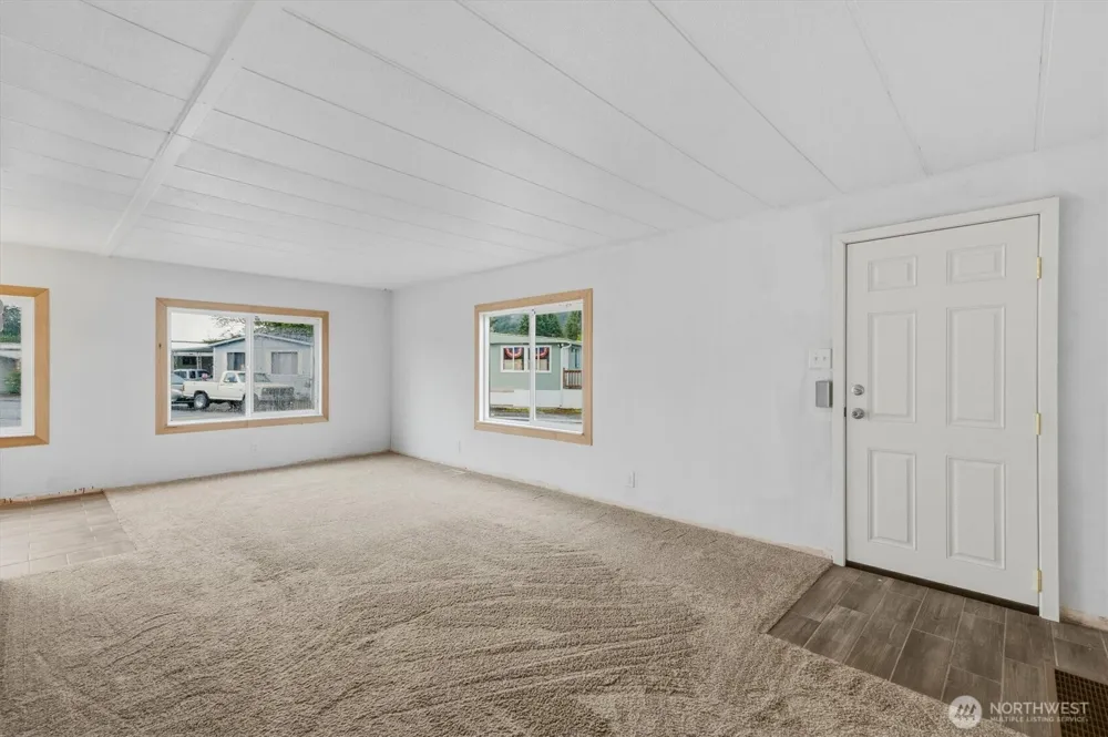 4400 Ocean Beach Highway #33 Longview, WA 98632