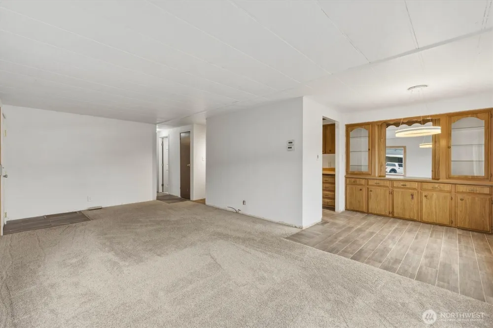 4400 Ocean Beach Highway #33 Longview, WA 98632