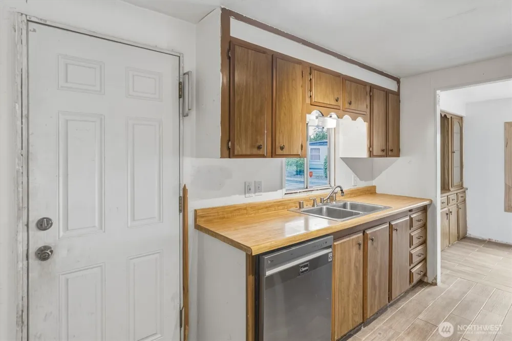 4400 Ocean Beach Highway #33 Longview, WA 98632