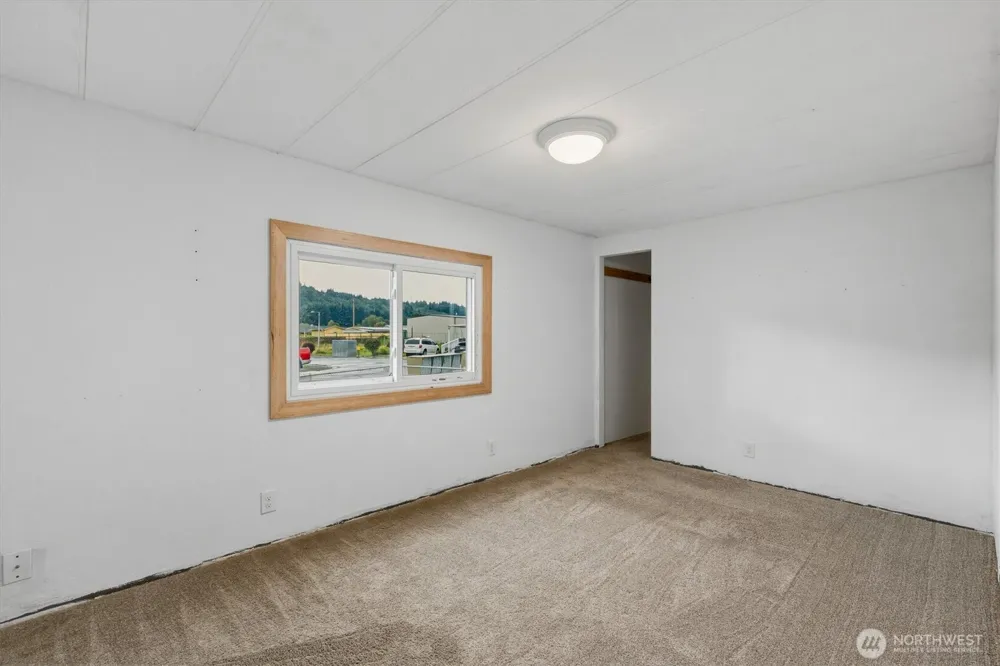 4400 Ocean Beach Highway #33 Longview, WA 98632