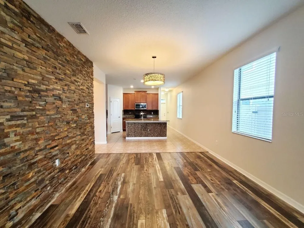 10031 NEWMINSTER LOOP Ruskin, FL 33573