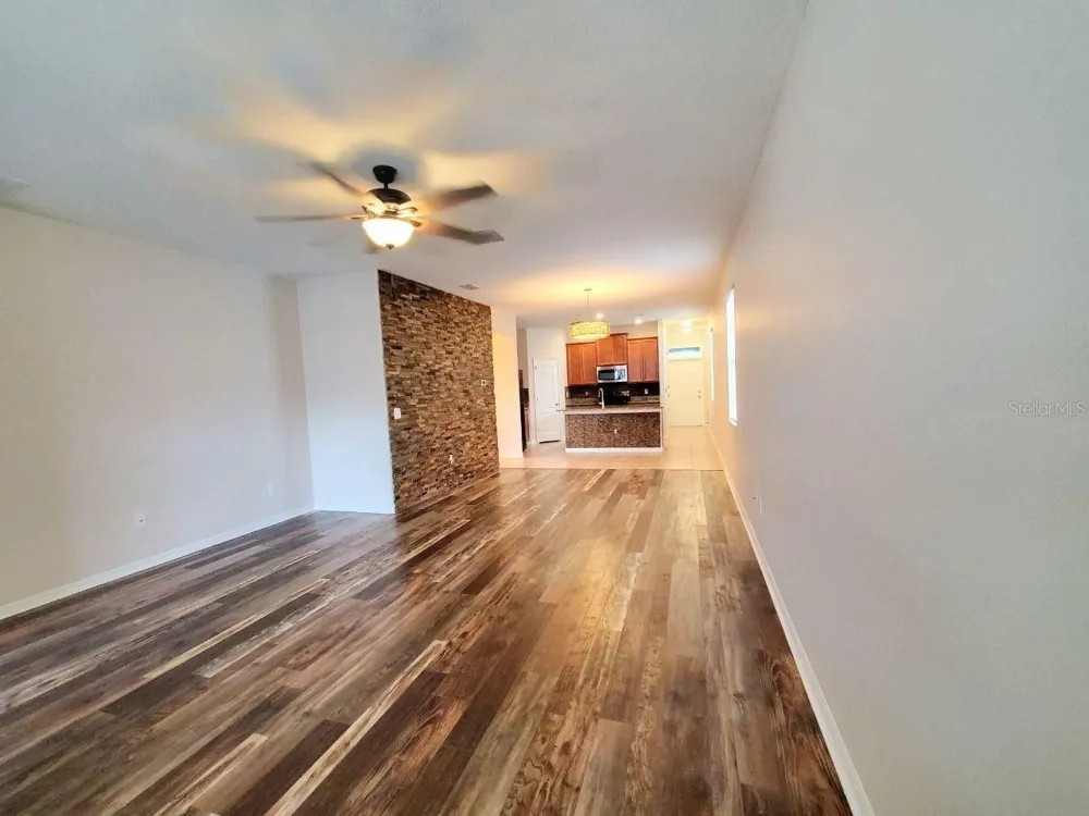 10031 NEWMINSTER LOOP Ruskin, FL 33573