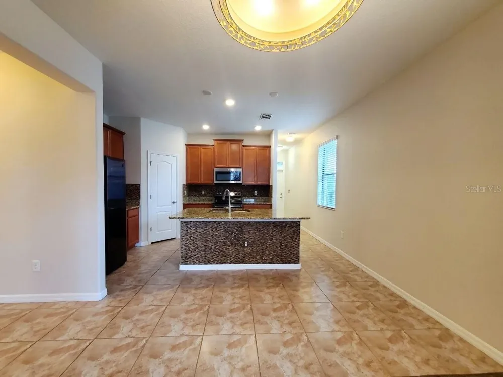 10031 NEWMINSTER LOOP Ruskin, FL 33573