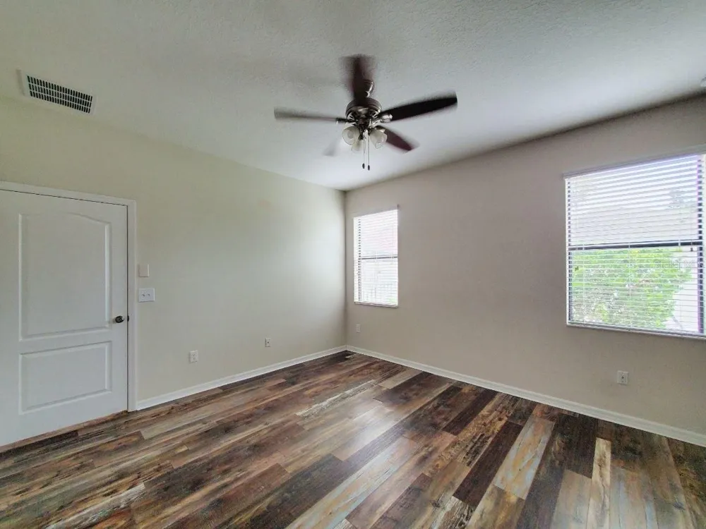 10031 NEWMINSTER LOOP Ruskin, FL 33573