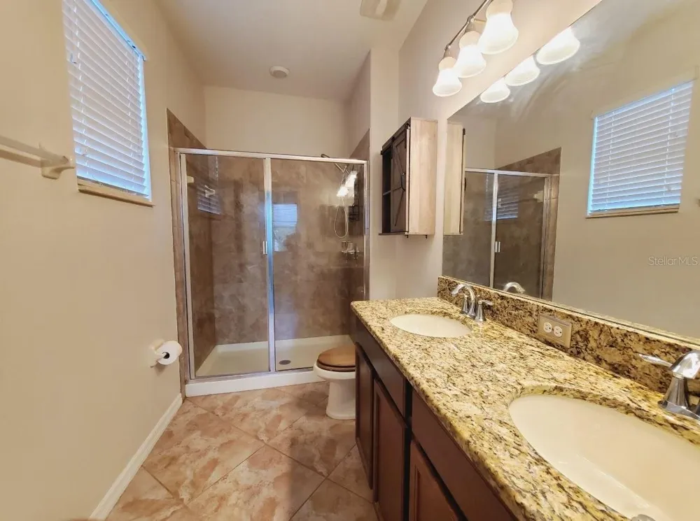 10031 NEWMINSTER LOOP Ruskin, FL 33573