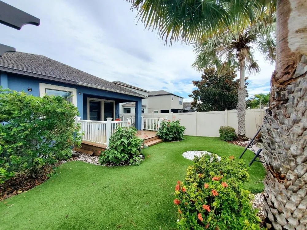 10031 NEWMINSTER LOOP Ruskin, FL 33573