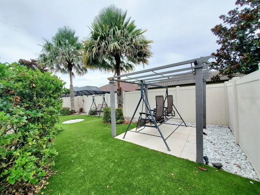 10031 NEWMINSTER LOOP Ruskin, FL 33573