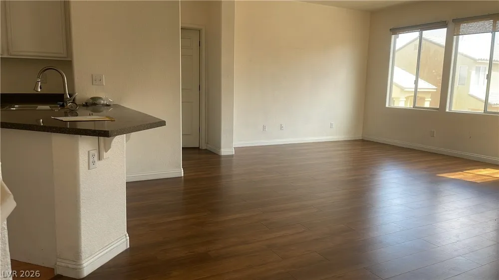4060 oliver sagebrush Drive Las Vegas, NV 89120