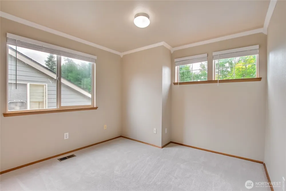 1952 SW 352nd ST Federal Way, WA 98023