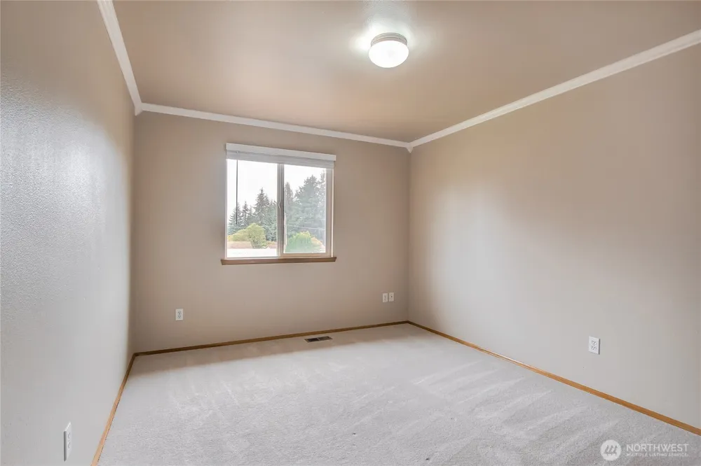 1952 SW 352nd ST Federal Way, WA 98023