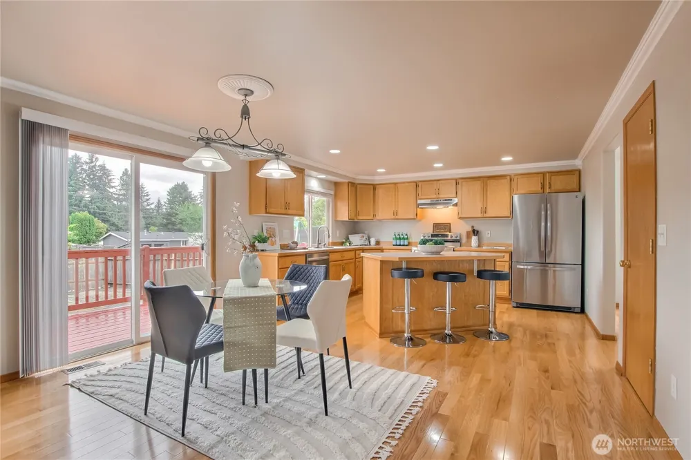 1952 SW 352nd ST Federal Way, WA 98023