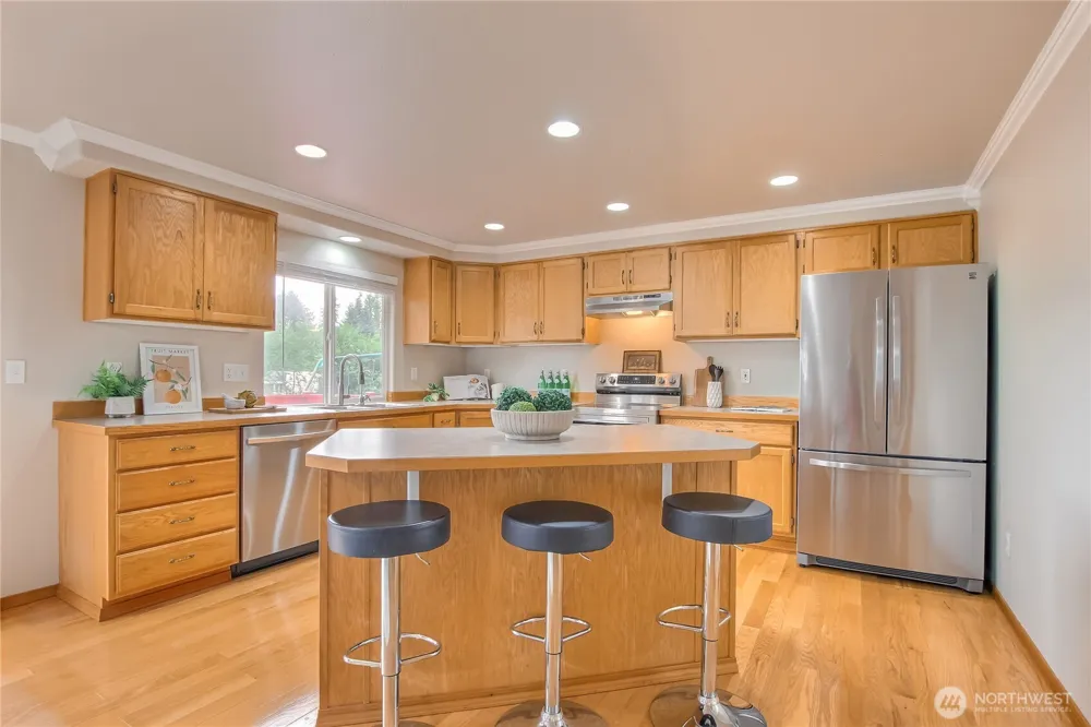 1952 SW 352nd ST Federal Way, WA 98023