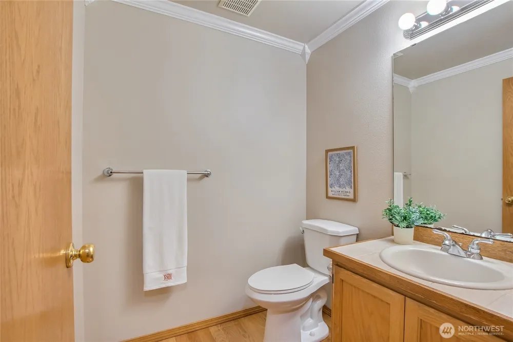 1952 SW 352nd ST Federal Way, WA 98023