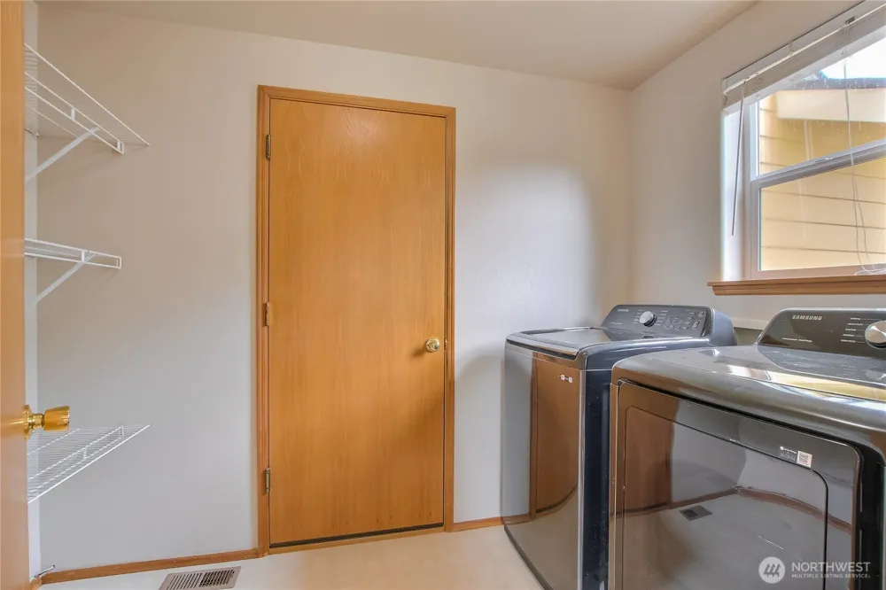 1952 SW 352nd ST Federal Way, WA 98023