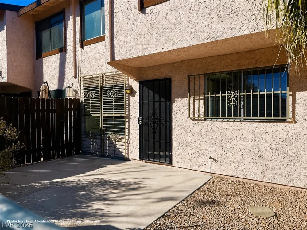 4338 Caliente Street #15 Las Vegas, NV 89119
