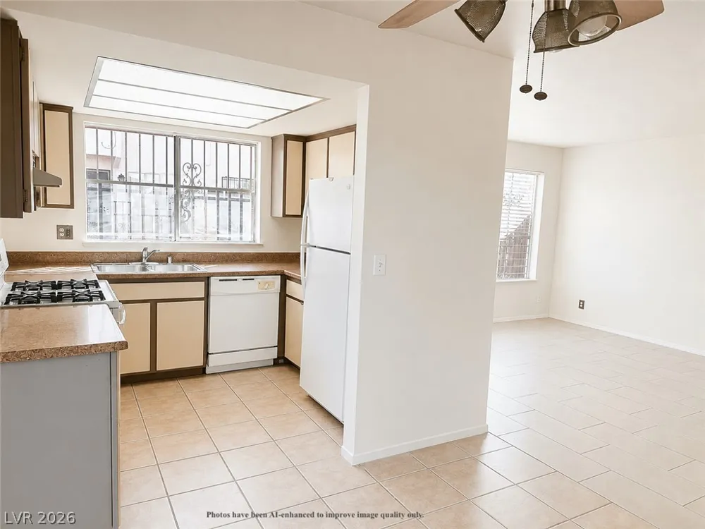4338 Caliente Street #15 Las Vegas, NV 89119