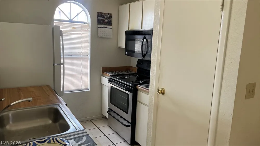 3604 Di Salvo Drive #122 Las Vegas, NV 89103