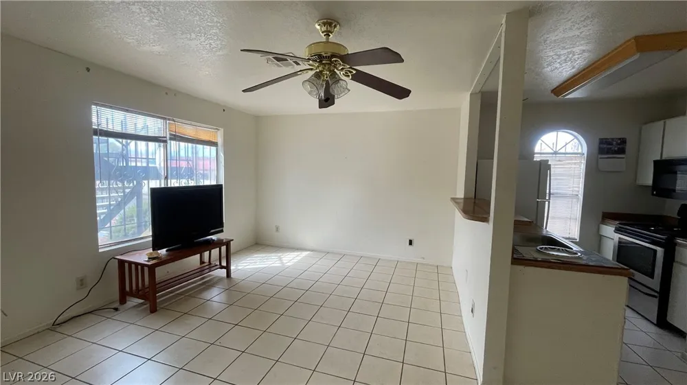 3604 Di Salvo Drive #122 Las Vegas, NV 89103