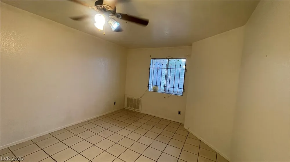 3604 Di Salvo Drive #122 Las Vegas, NV 89103