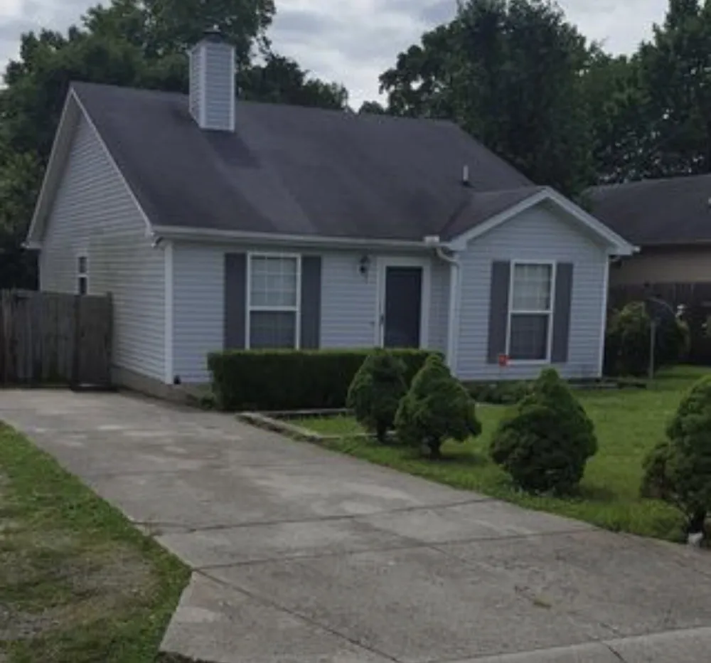 456 Cedar Park Cir La Vergne, TN 37086
