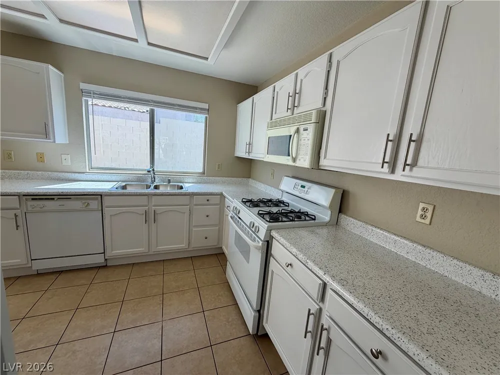 2821 Norfolk Avenue Henderson, NV 89074