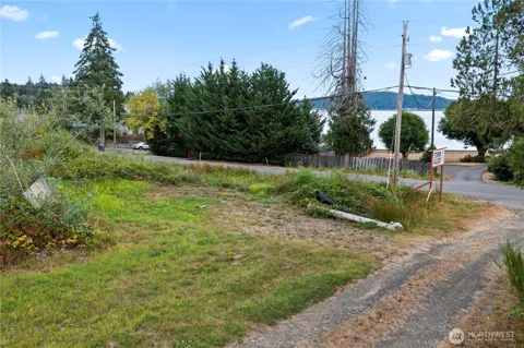 21431 US Hwy 101