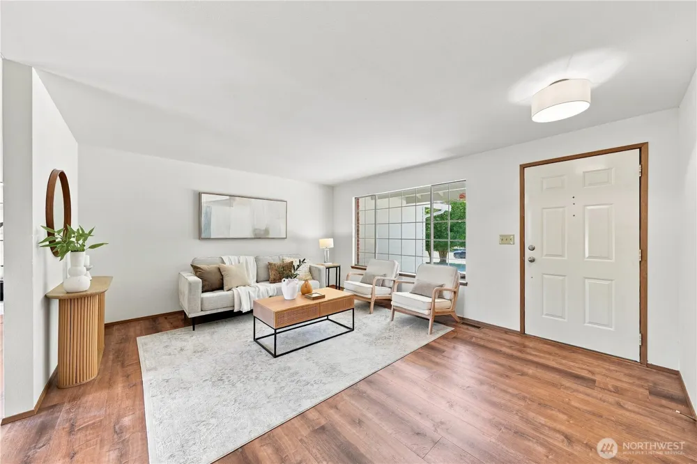 13714 217th Avenue SE Issaquah, WA 98027