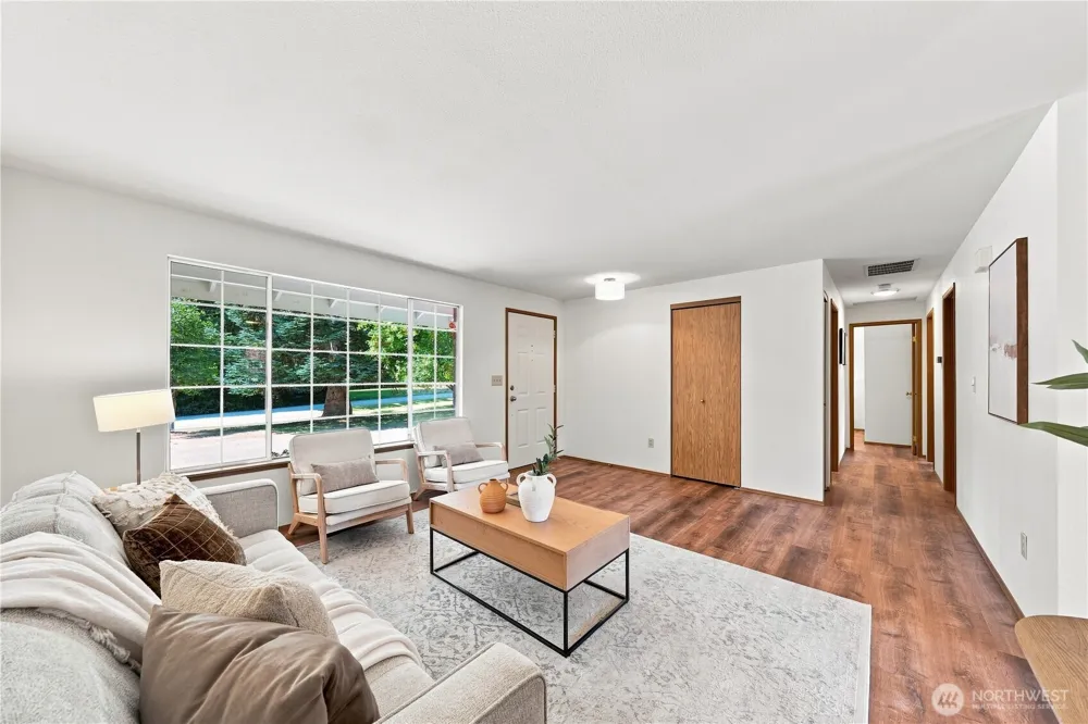 13714 217th Avenue SE Issaquah, WA 98027