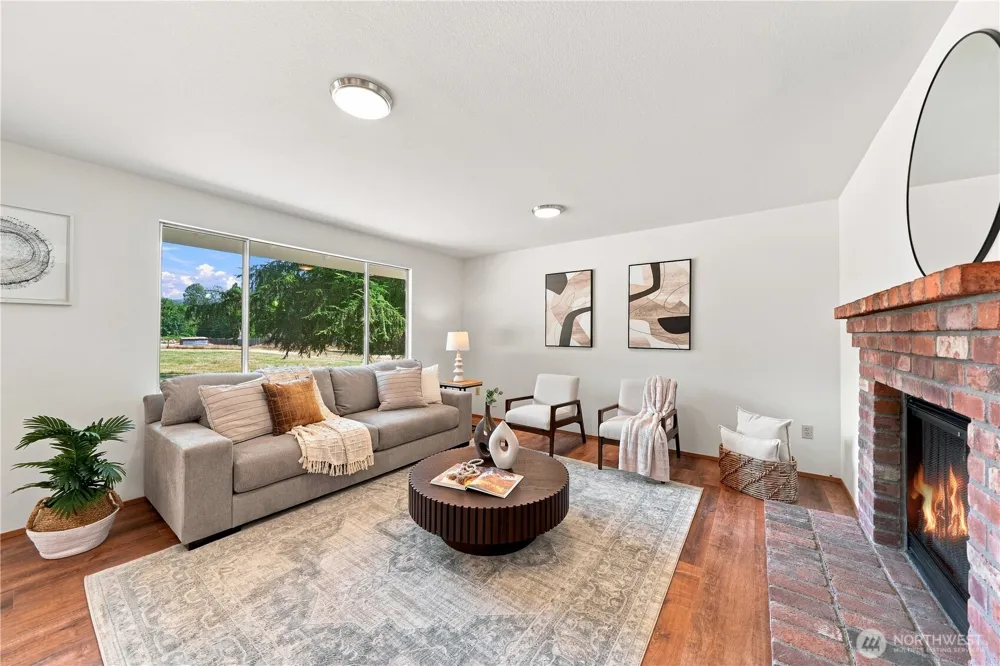13714 217th Avenue SE Issaquah, WA 98027