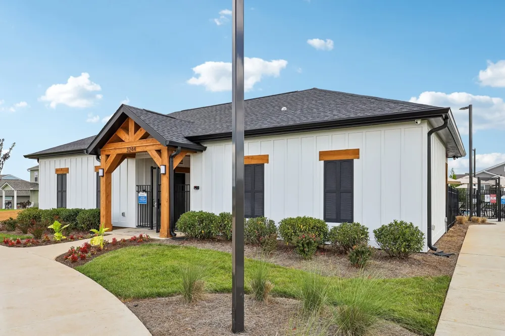 3521 Fellowship Rd Columbia, TN 38401