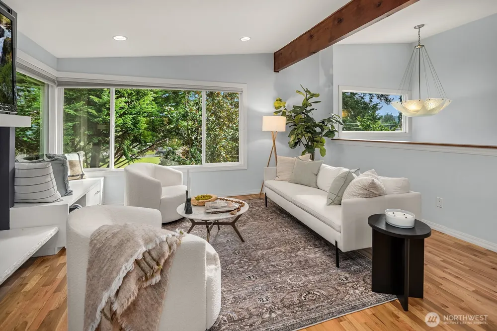 909 110th Avenue SE Bellevue, WA 98004