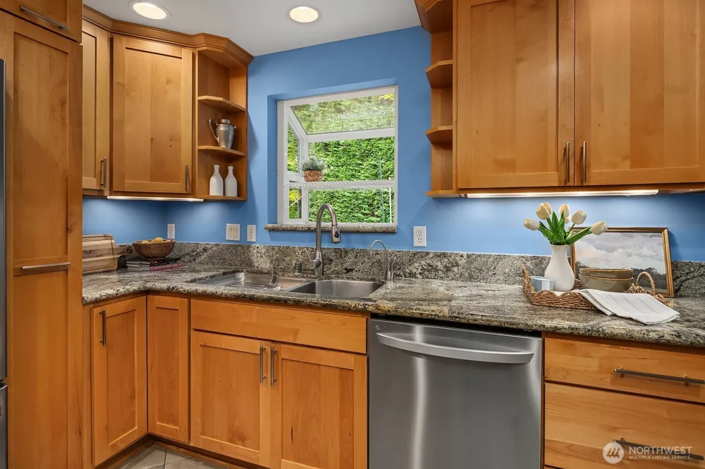 909 110th Avenue SE Bellevue, WA 98004