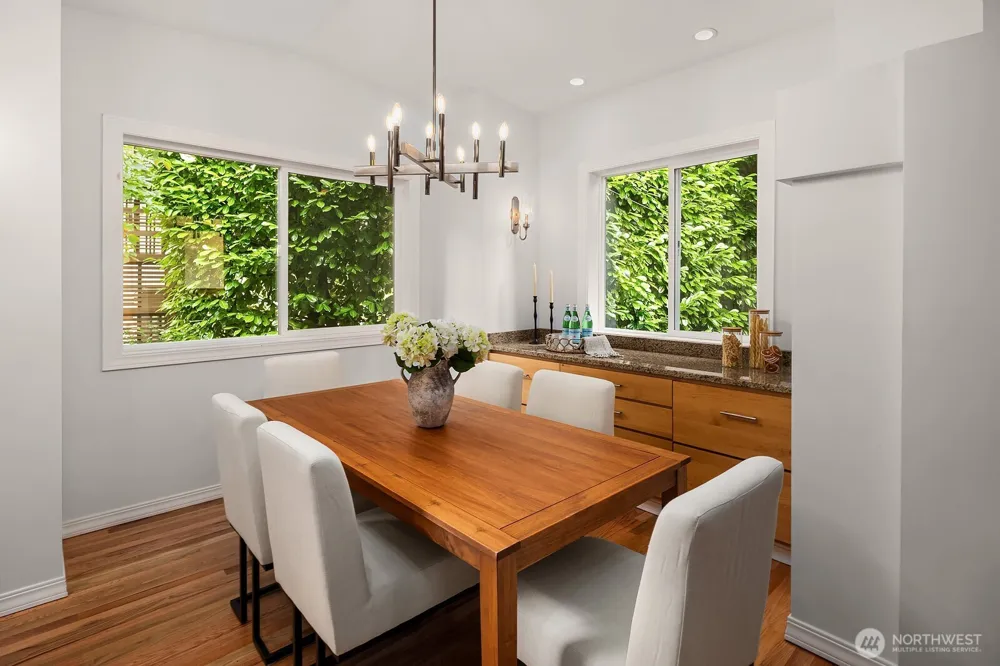 909 110th Avenue SE Bellevue, WA 98004
